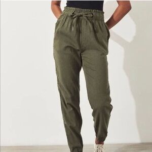 Hollister Ultra High Rise Sweatpants Joggers Womens XS Green Linen Cuffed Ankle